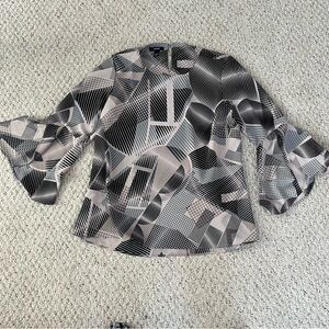 Alfani Women’s Pull On Blouse Geometric Pattern. Wide Bell Sleeves Size 12